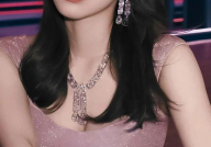 瑞琦小姐姐,闪耀舞台的青春偶像